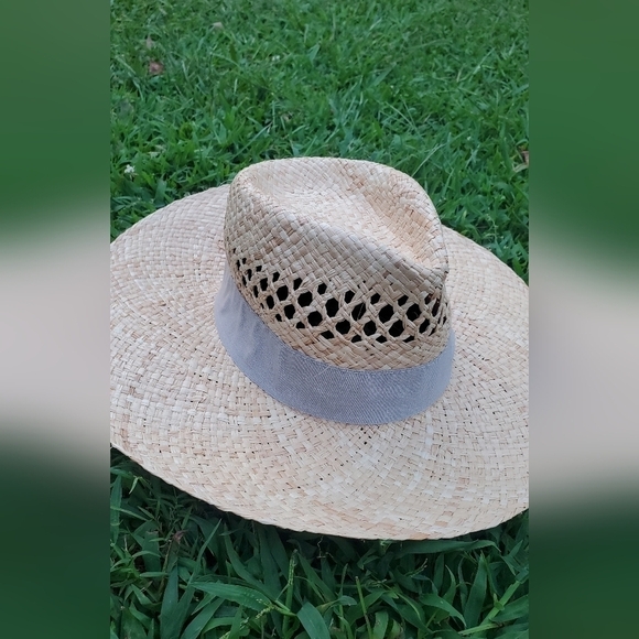 CREATIVA Fashion Accessories Hat Made in Italy Tan Color Cream strip 100%Raffia - Picture 4 of 10